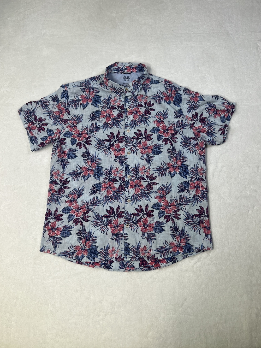 Izod Saltwater Relaxed Light Blue Short-Sleeve Floral Button-Down